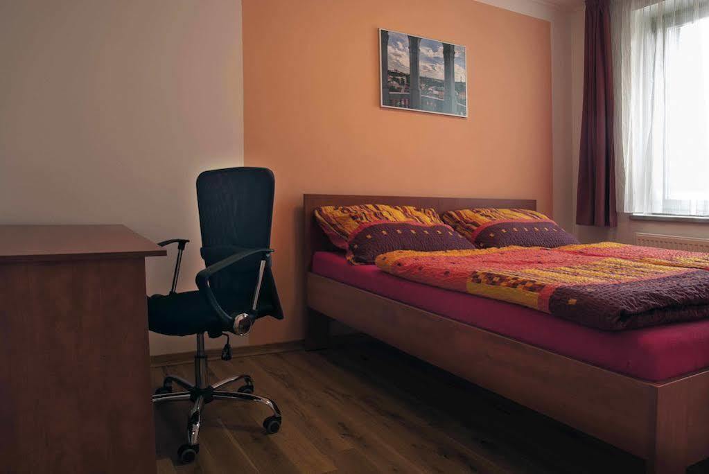Penzion U Vinoteky Nymburk Zewnętrze zdjęcie